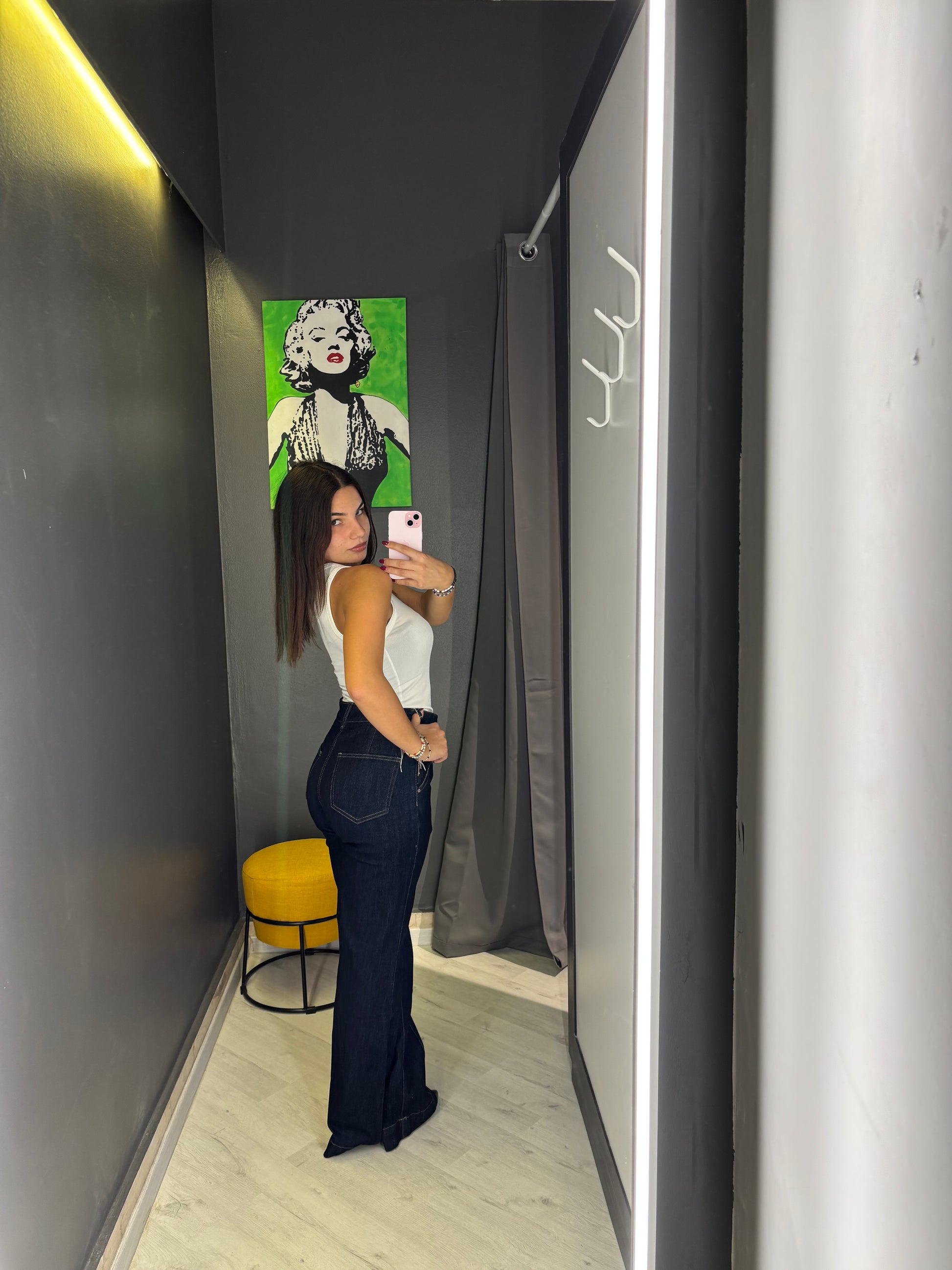 Jeans a Vita Alta Straight Fit – Denim Blu Scuro Eleganza & Stile