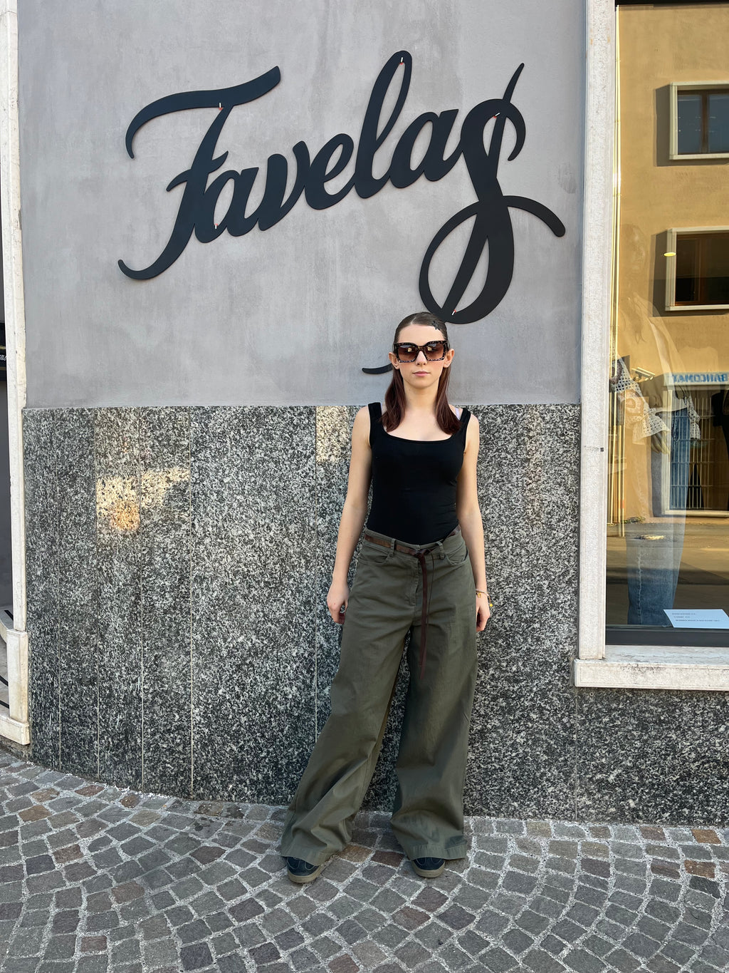 Pantalone Verde Oliva a palazzo con Cintura – Stile Urban Donna