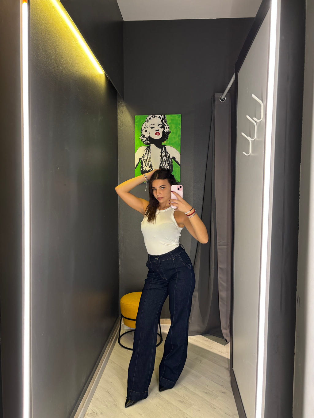 Jeans a Vita Alta Straight Fit – Denim Blu Scuro Eleganza & Stile