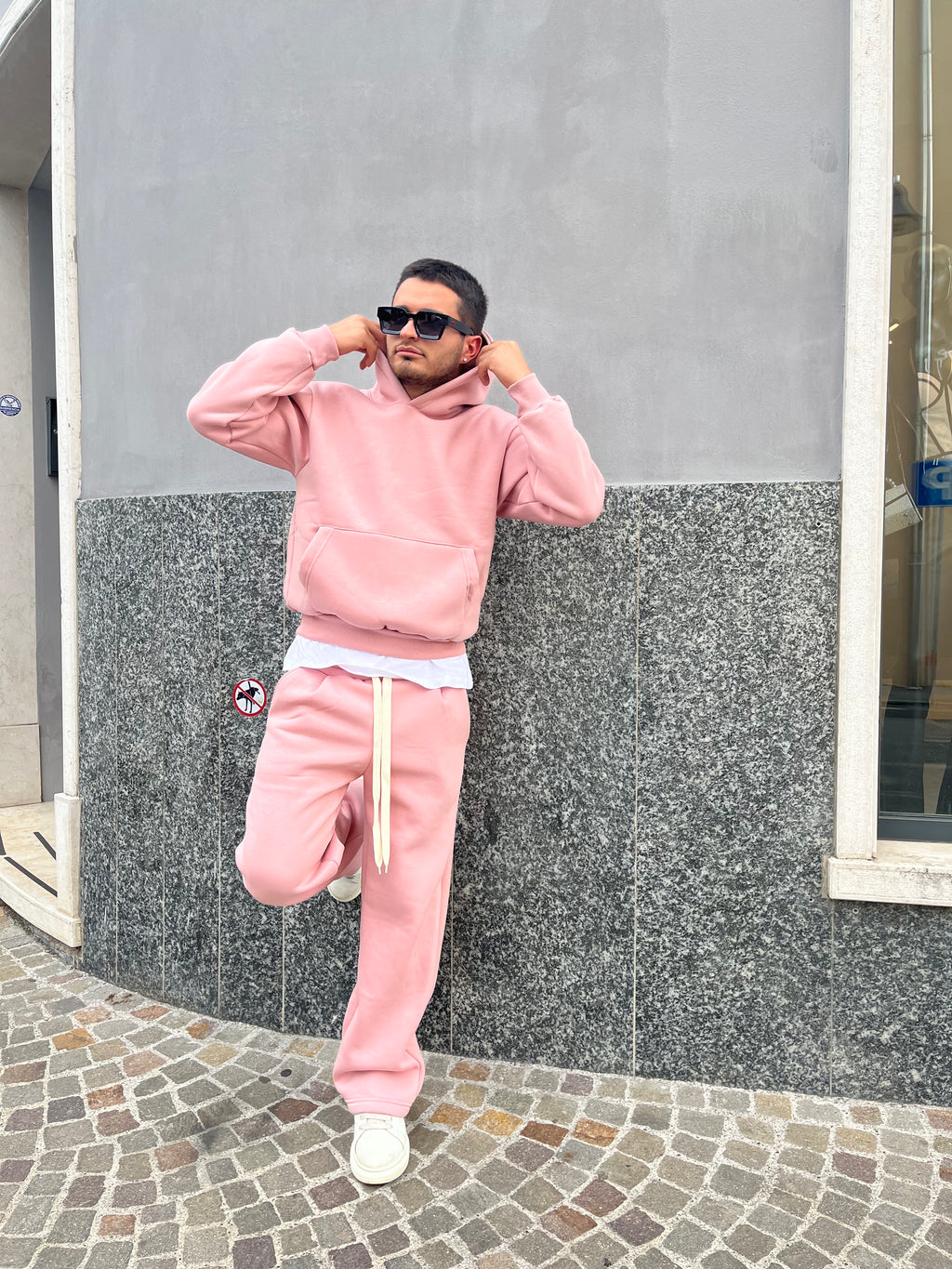 Tuta Oversize Rosa Pastello – Comfort & Stile Streetwear
