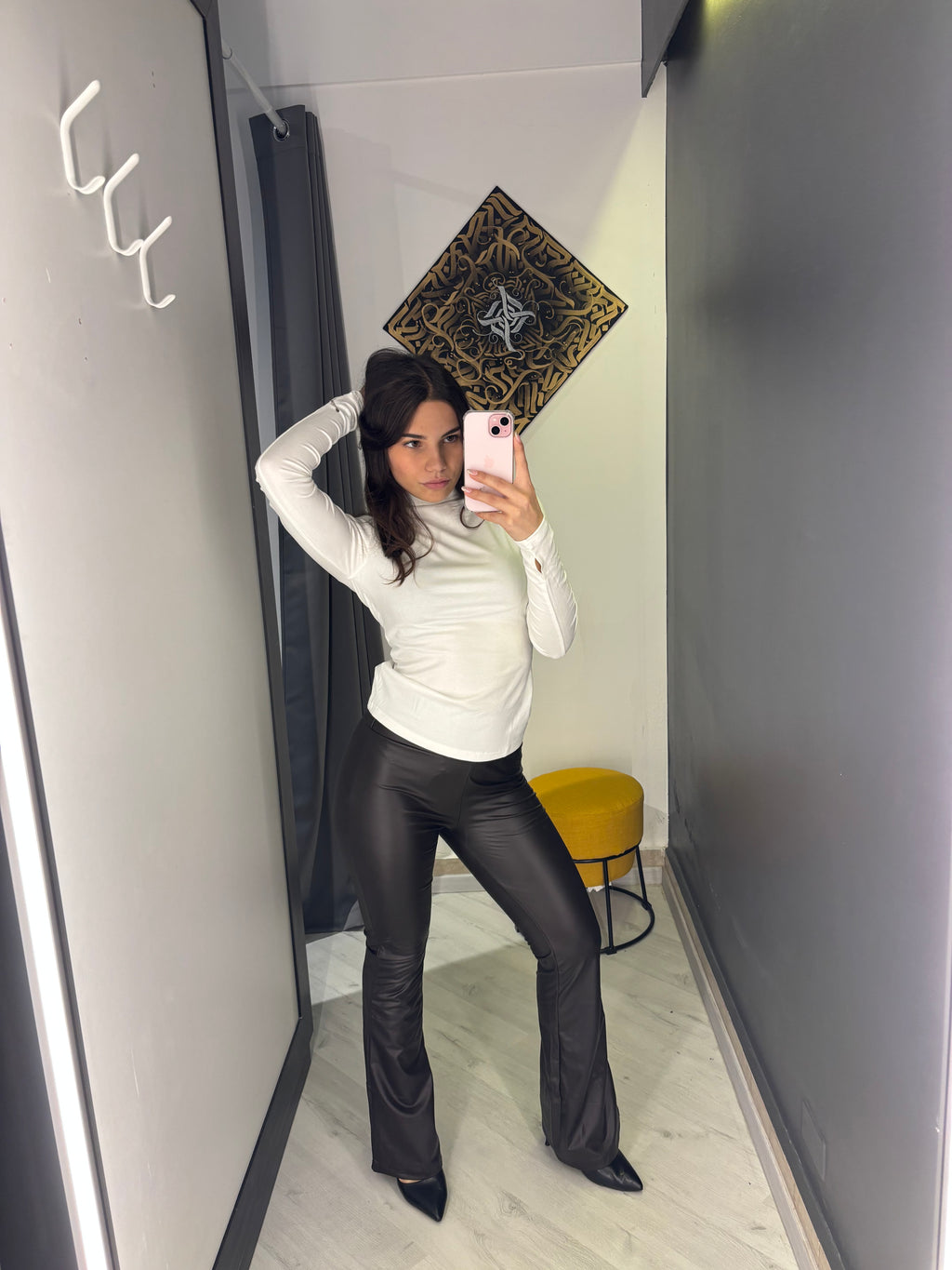 🤎 Pantaloni effetto pelle “Mocha Flare” – Eleganza e carattere in ogni passo 🤎