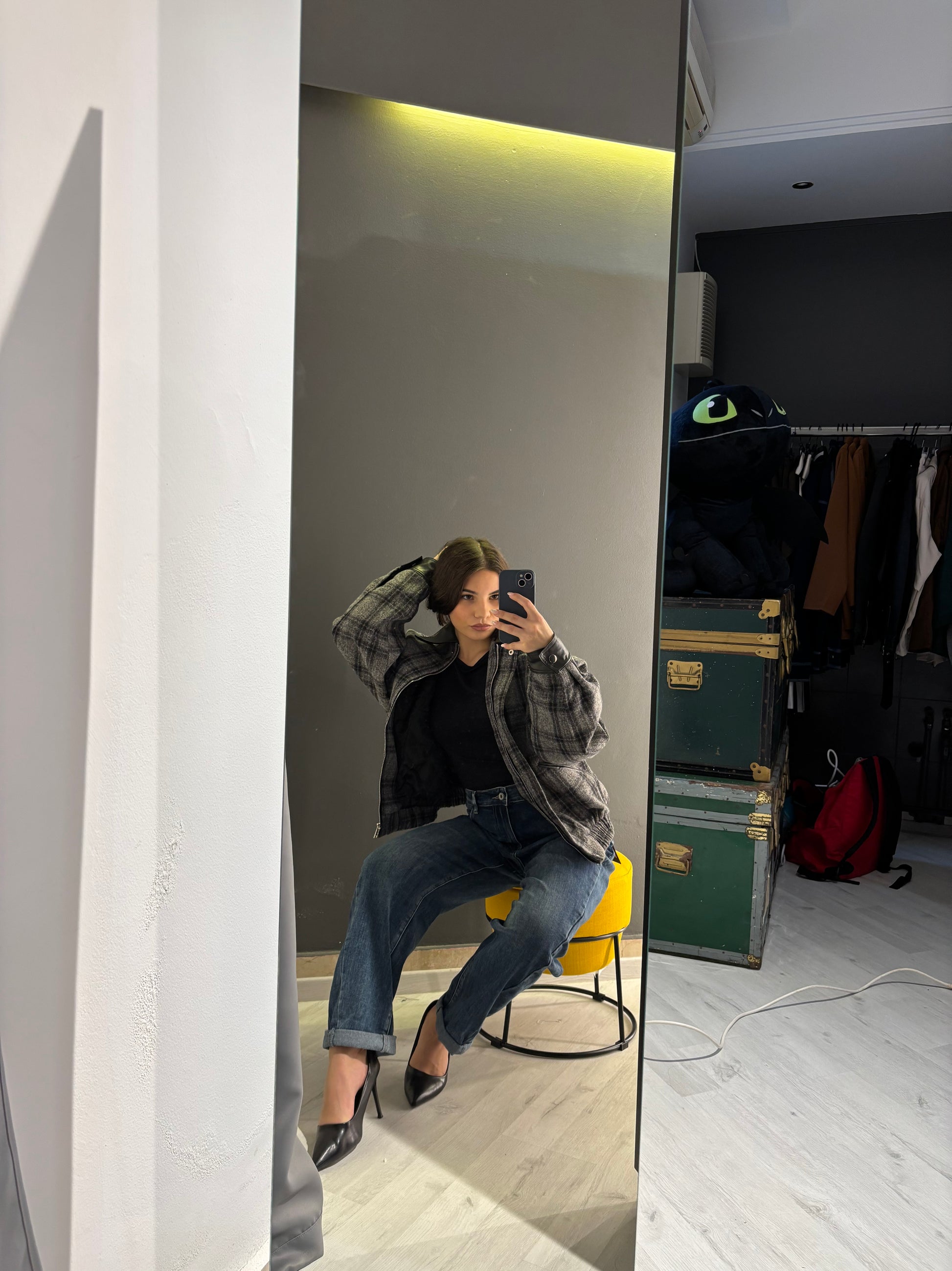 Giacca Oversize in Lana Check con Dettagli in Ecopelle – Urban Classic Edition