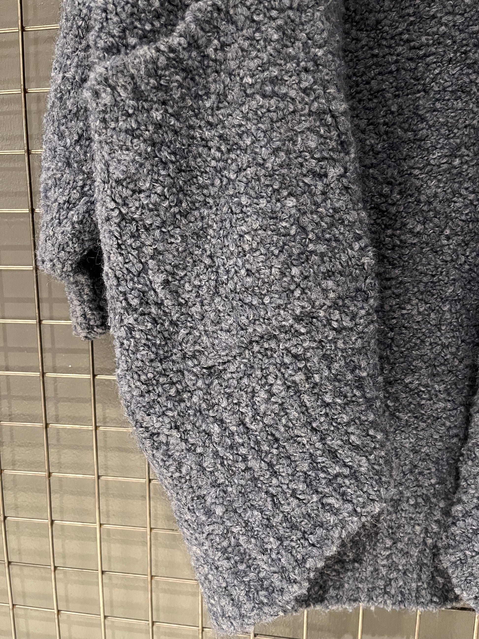 Cardigan Morbido Oversize – Effetto Bouclé Blu Notte