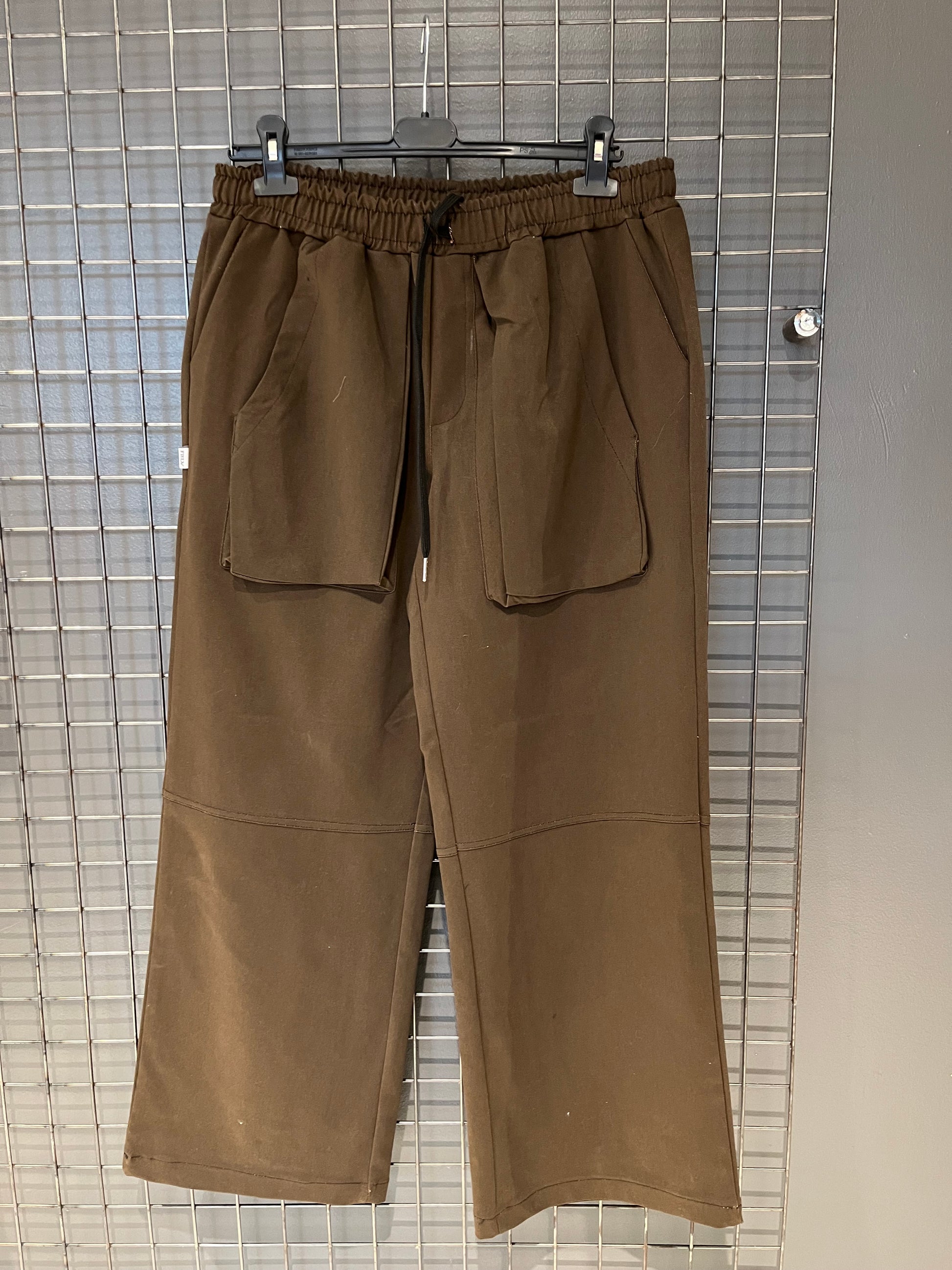 Completo Streetwear Caffè — Camicia Oversize + Pantalone Cargo Relax Fit