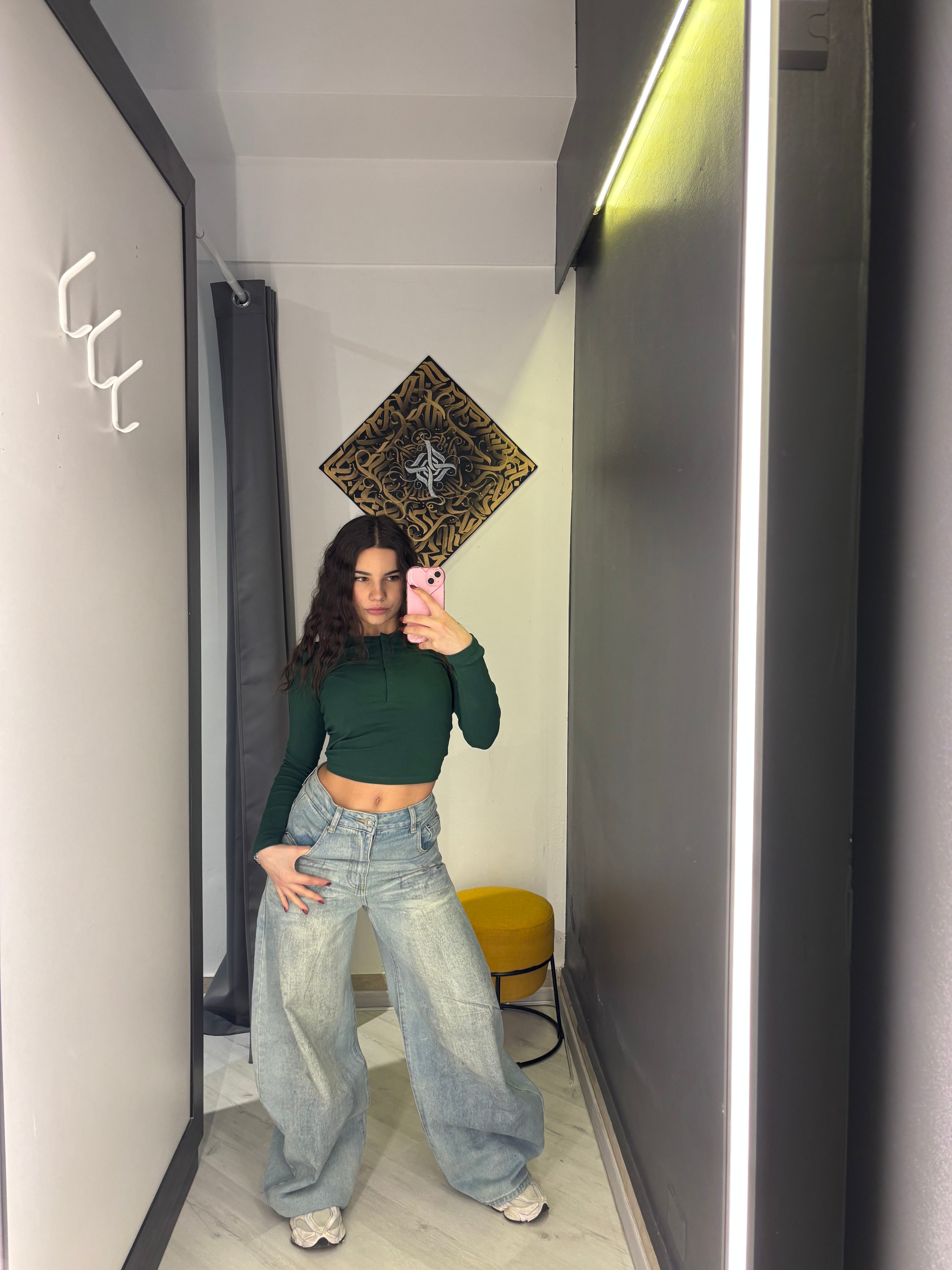 Top Donna Crop a Maniche Lunghe – Essential Street Fit