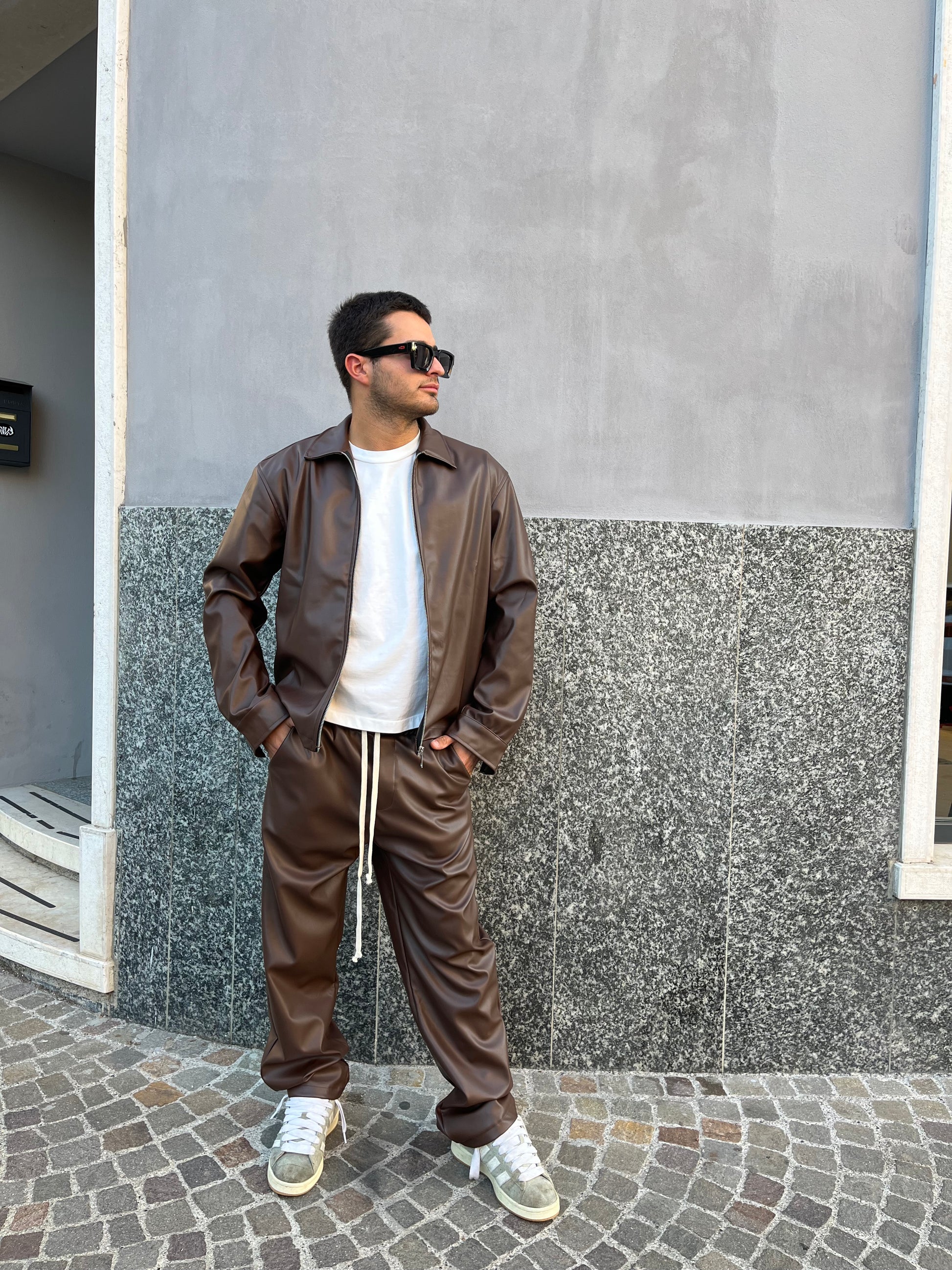 Completo in Ecopelle Marrone – Street Luxury Look