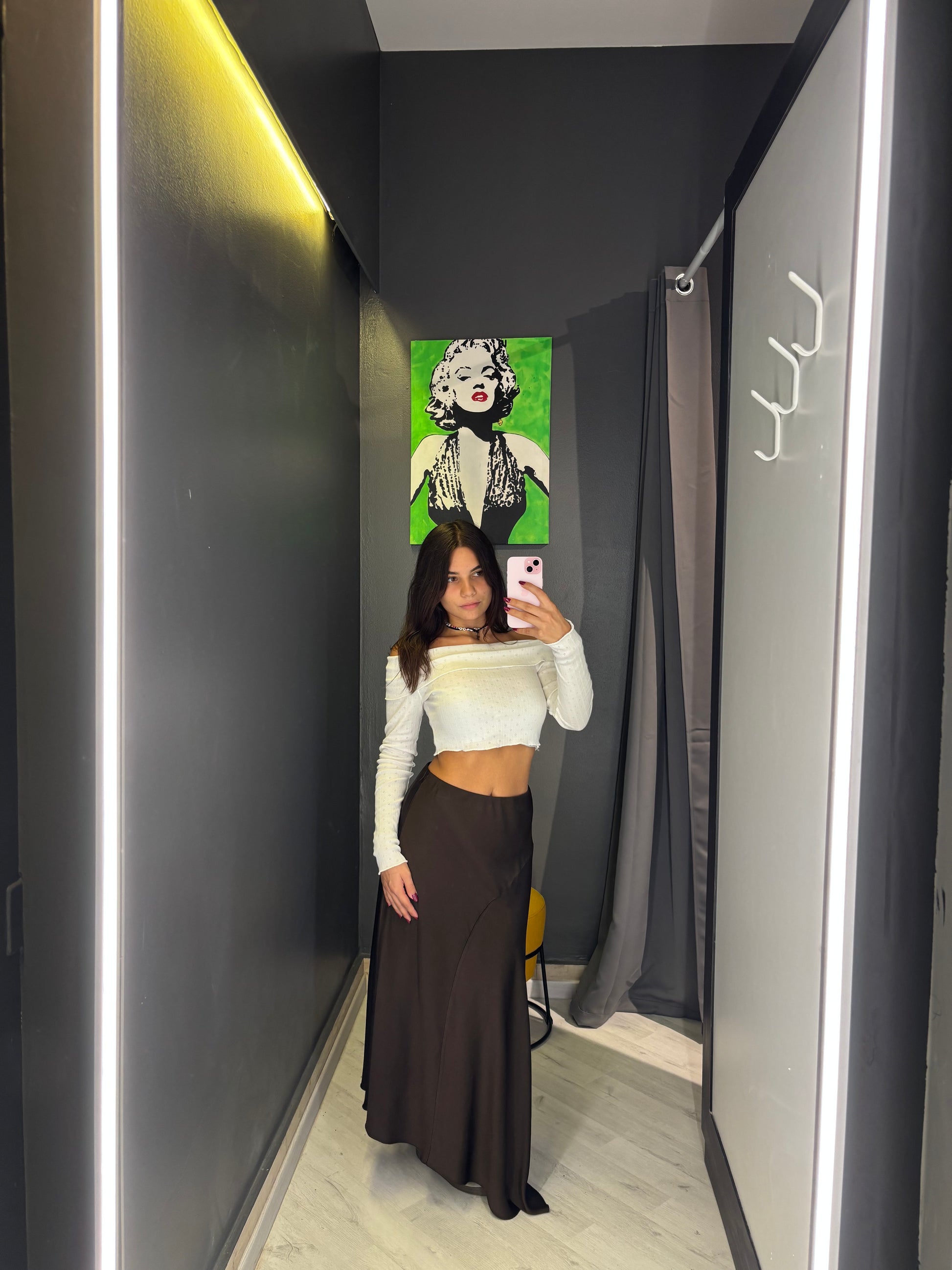 Gonna Asimmetrica Elegante in Satin Marrone