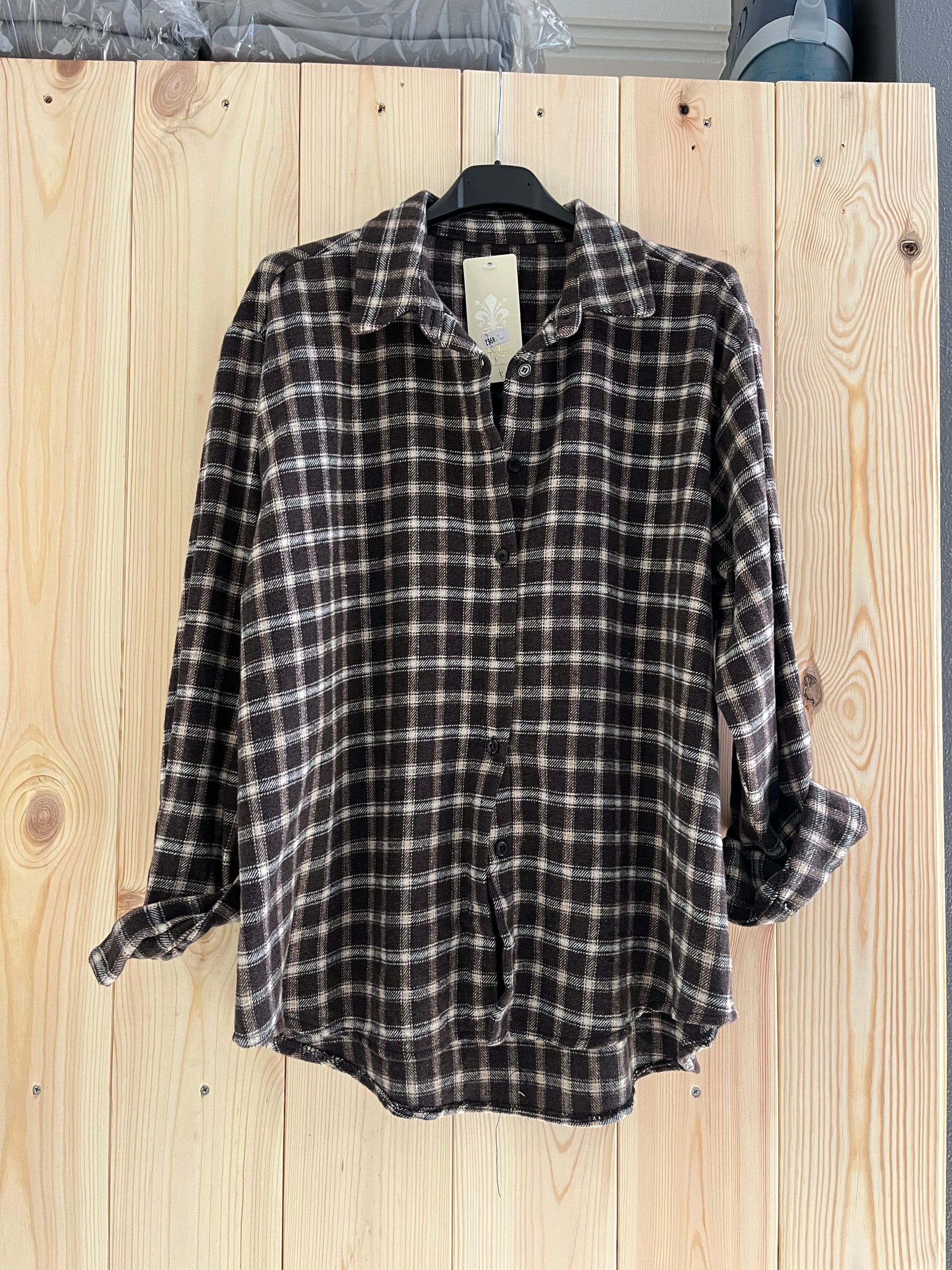 Camicia a Quadri in Flanella Oversize – Stile Casual Autunnale