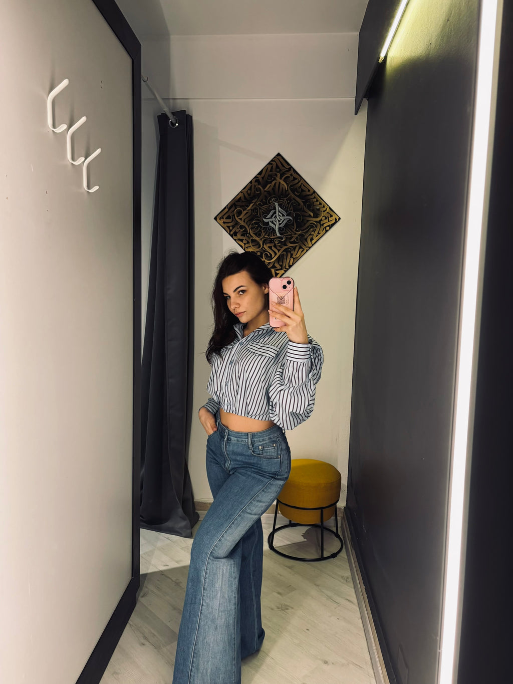 Camicetta Crop a Righe “City Chic” – Eleganza Casual Moderna