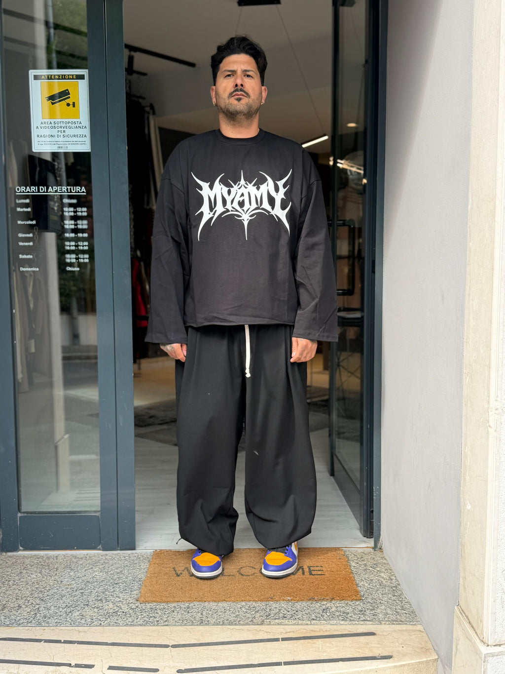 Maglia Oversize Graphic – Black Edition