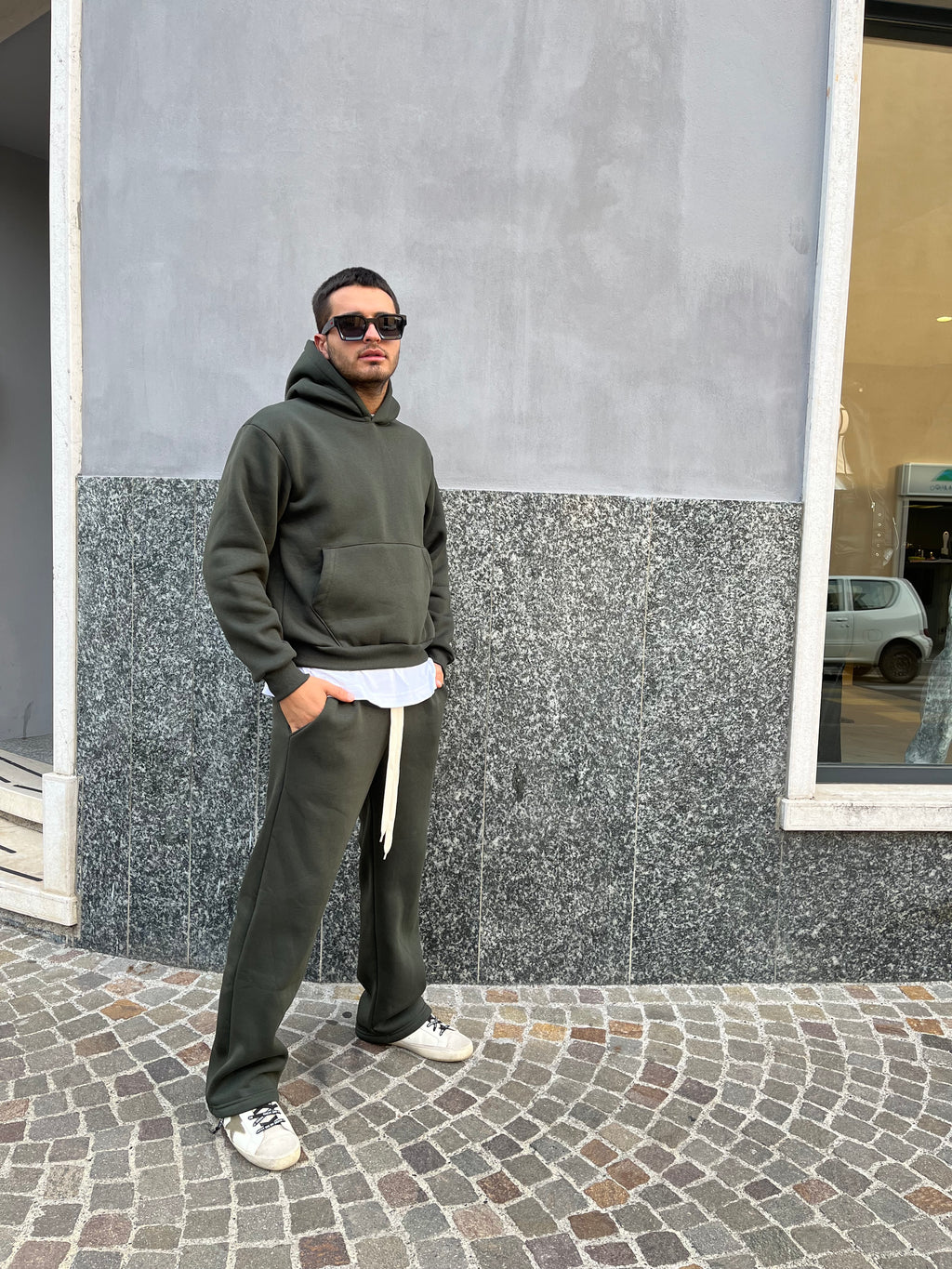 Tuta Streetwear Verde Militaret – Comfort & Stile Urban