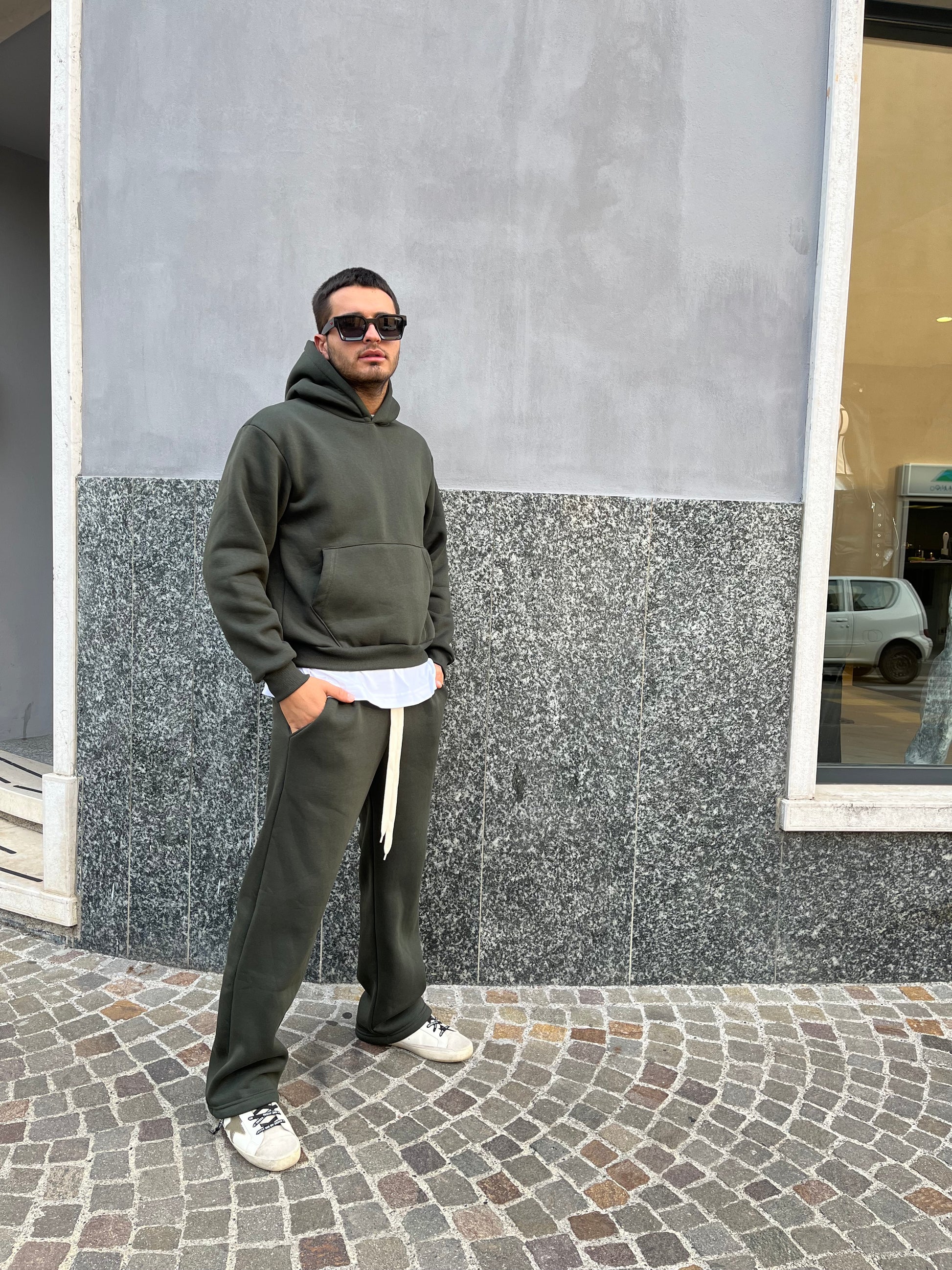 Tuta Streetwear Verde Militaret – Comfort & Stile Urban