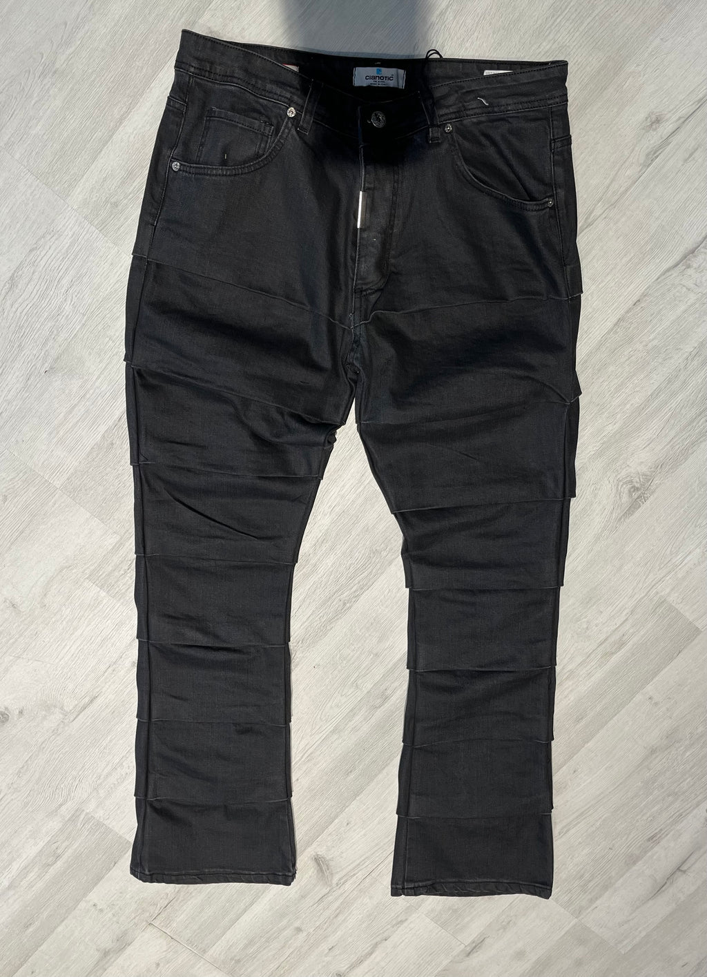 Jeans Uomo Cianotic – Denim Nero con Dettagli a Fasce