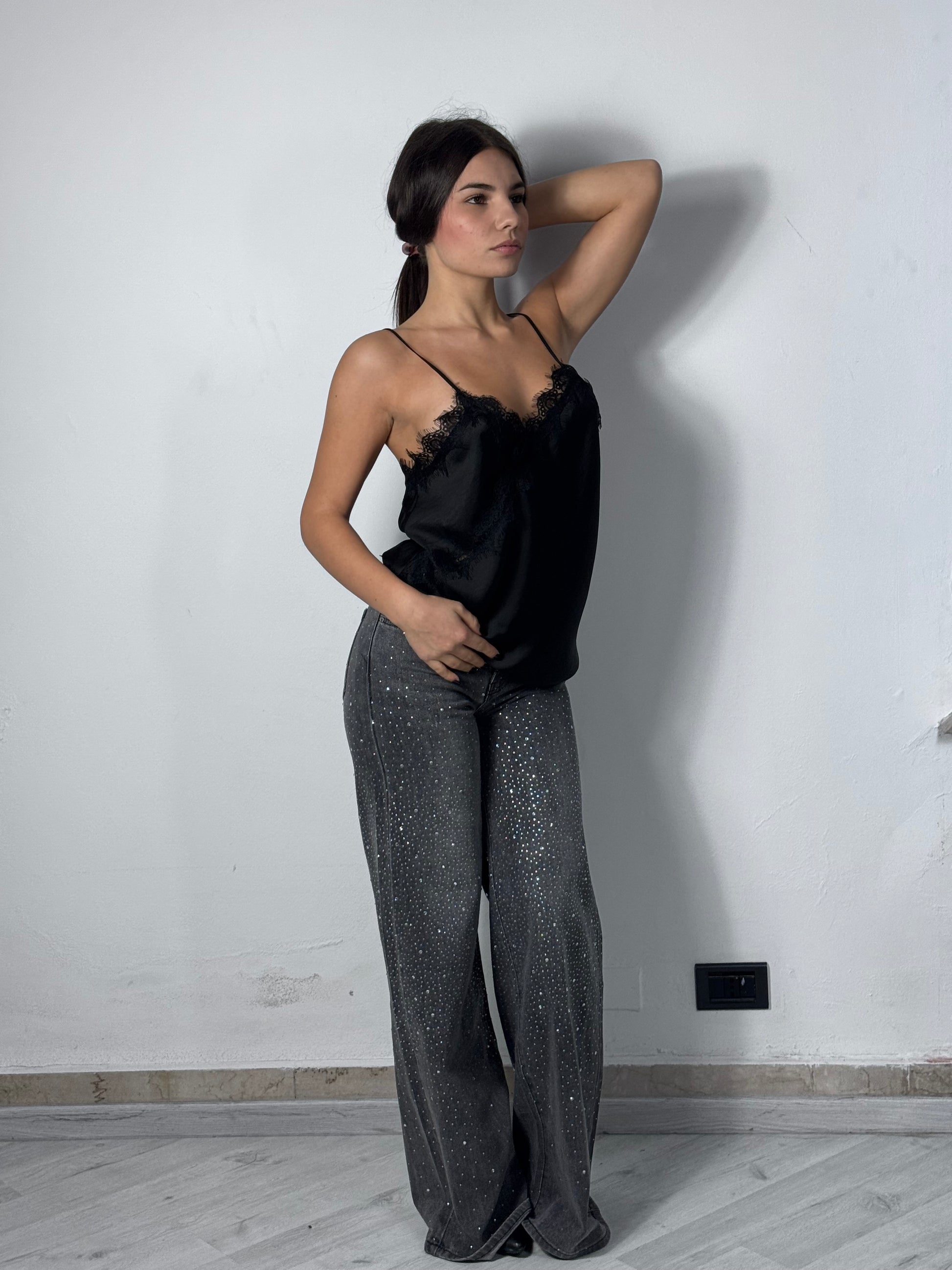 Top in Raso Nero con Pizzo – Night Glow Edition