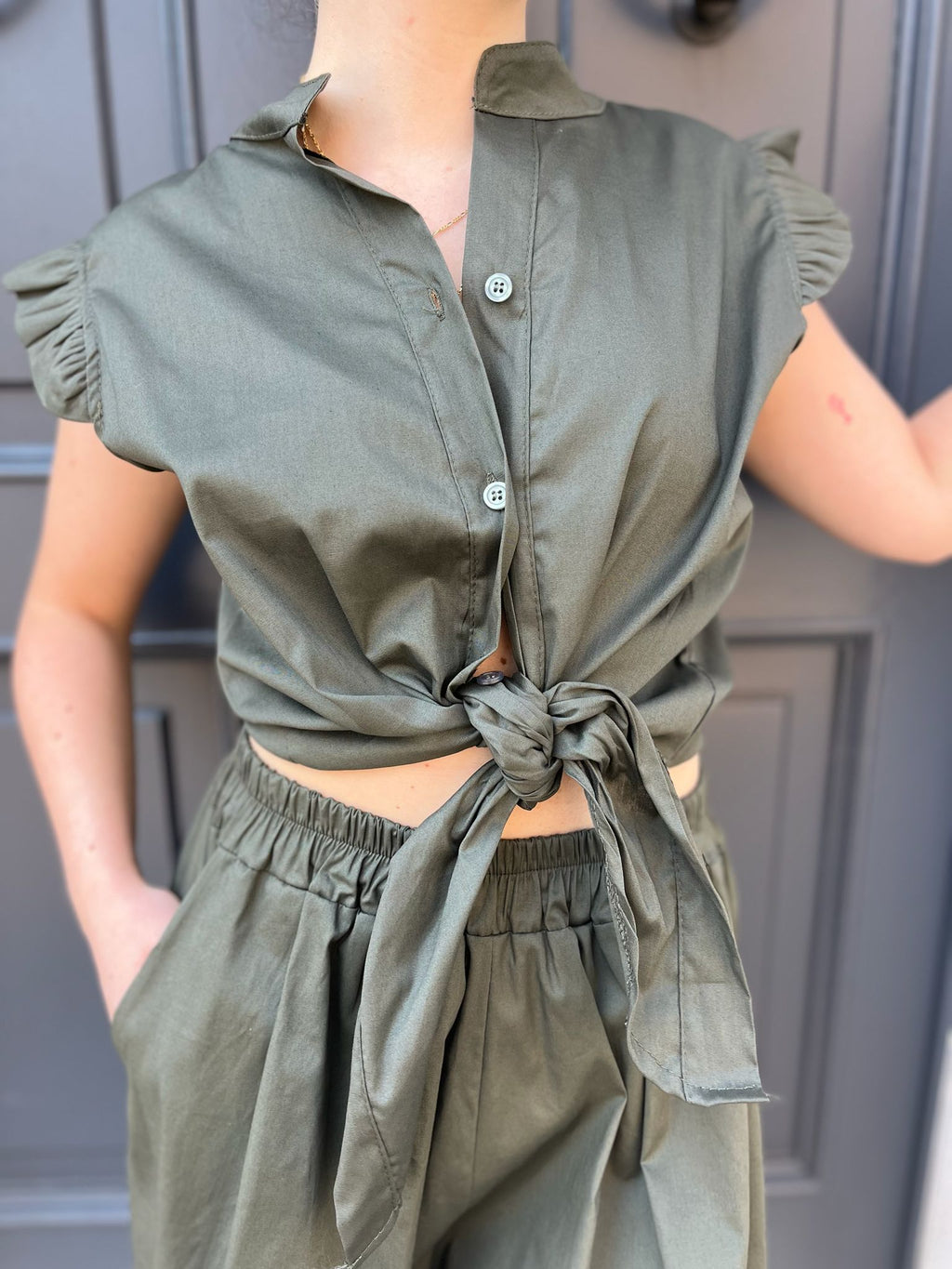 CAMICIA SMANICATA CON NODO