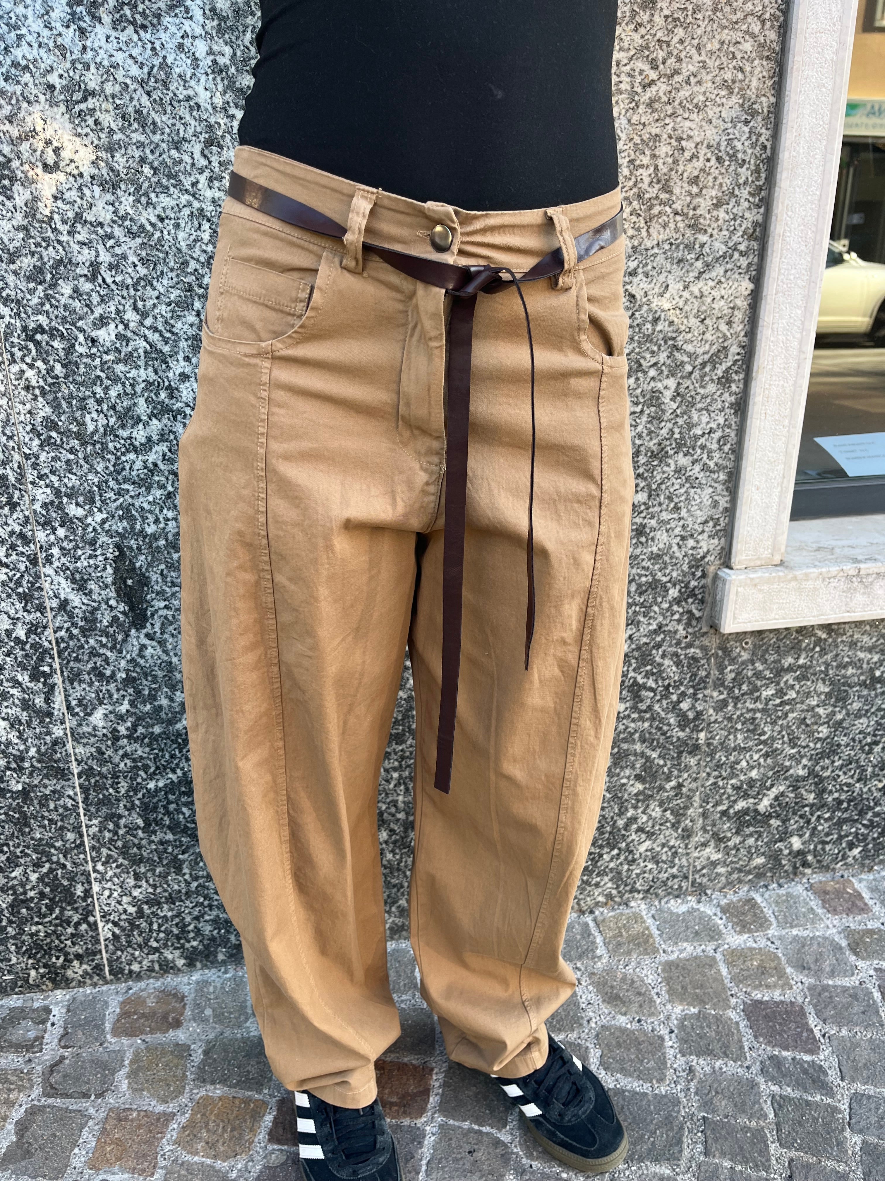Pantalone  colore cammello Relaxed Fit con Cintura – Stile Casual Donna