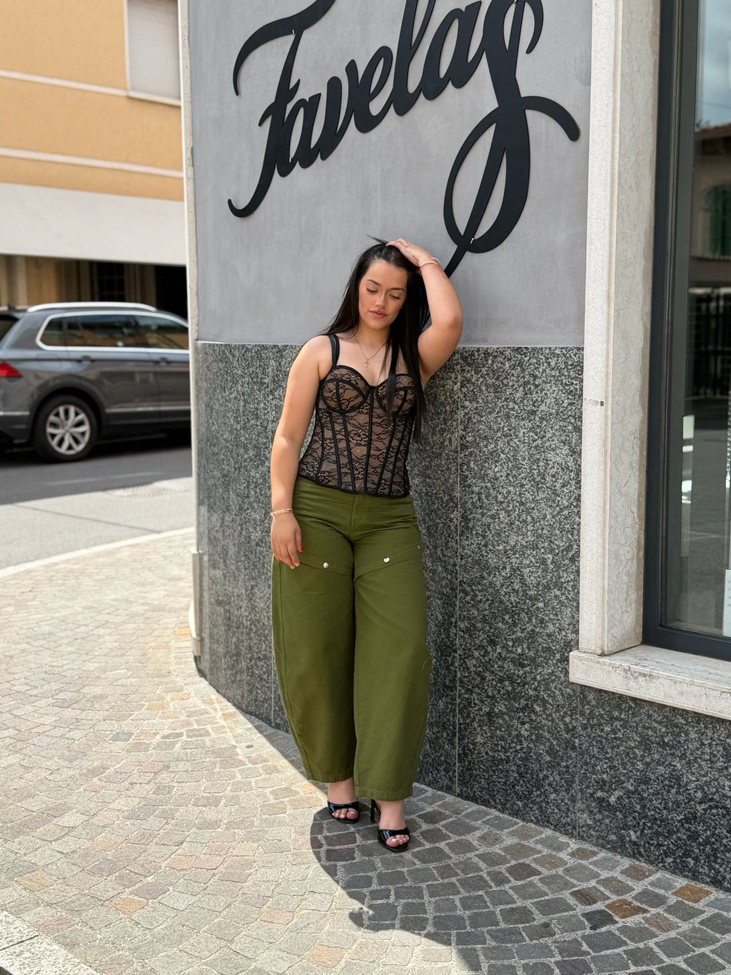 PANTALONE OLIVA CON BORCHIE