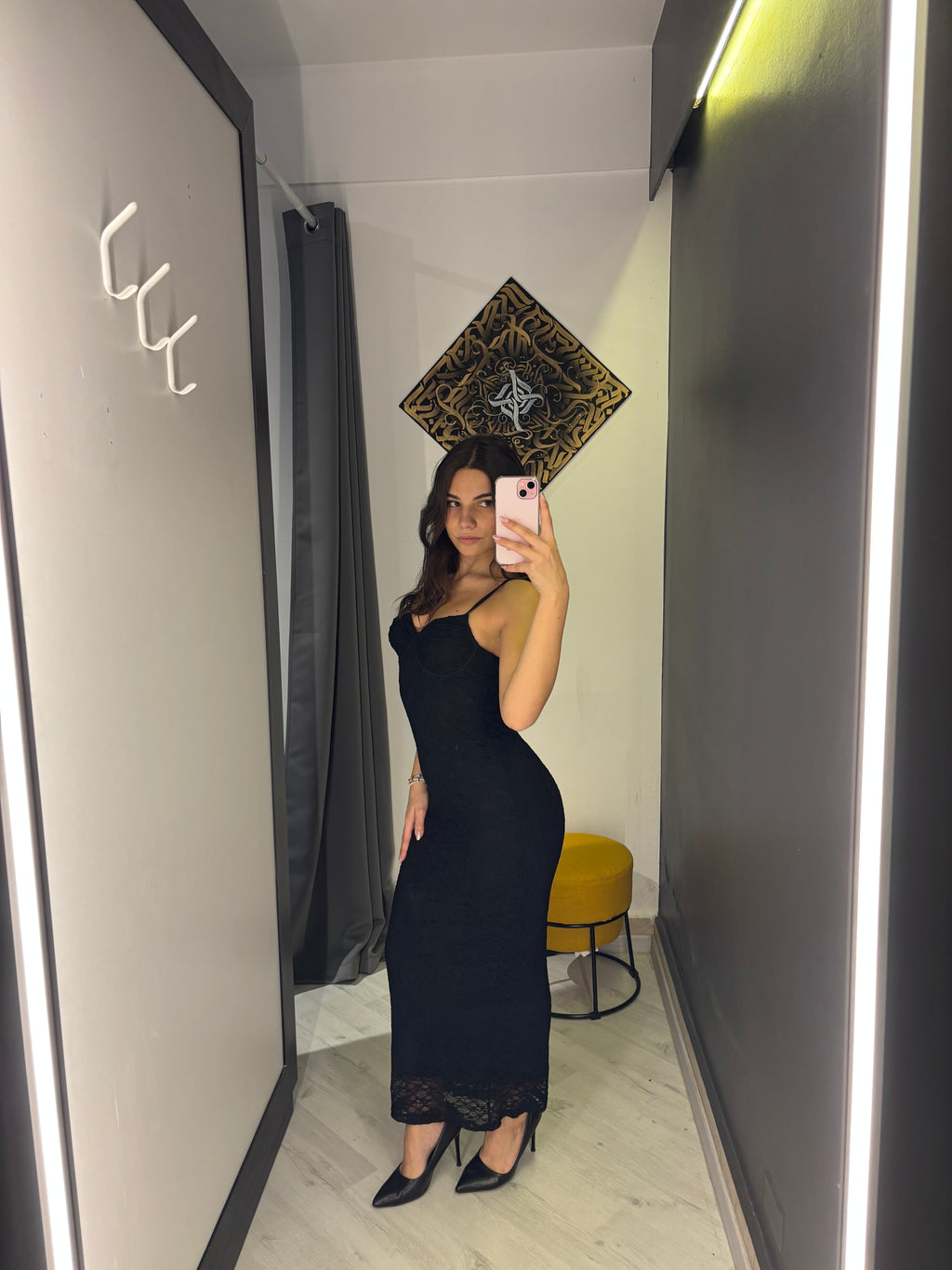 🖤 Abito lungo in pizzo “Dark Desire” – Eleganza che lascia il segno 🖤