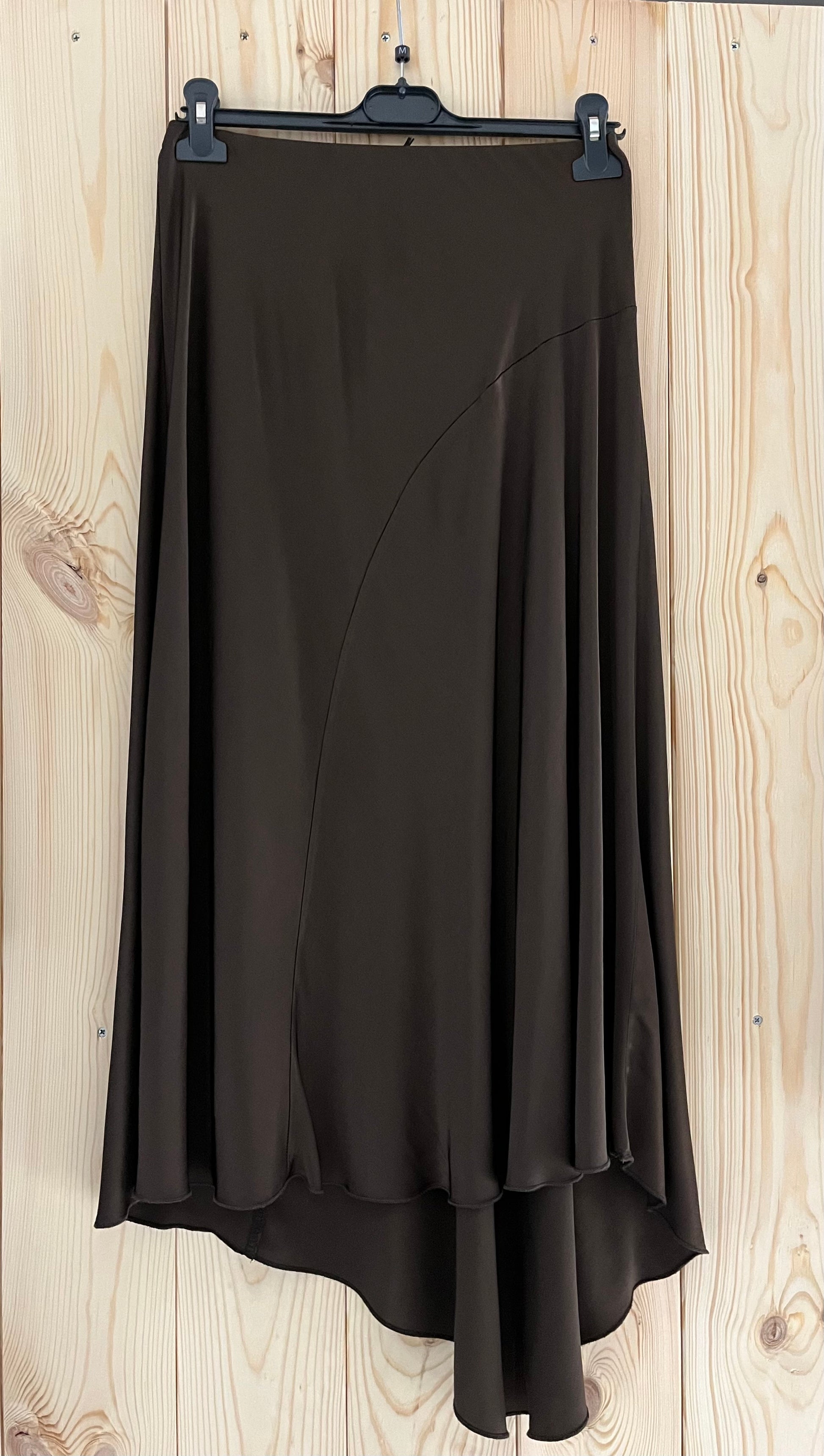 Gonna Asimmetrica Elegante in Satin Marrone