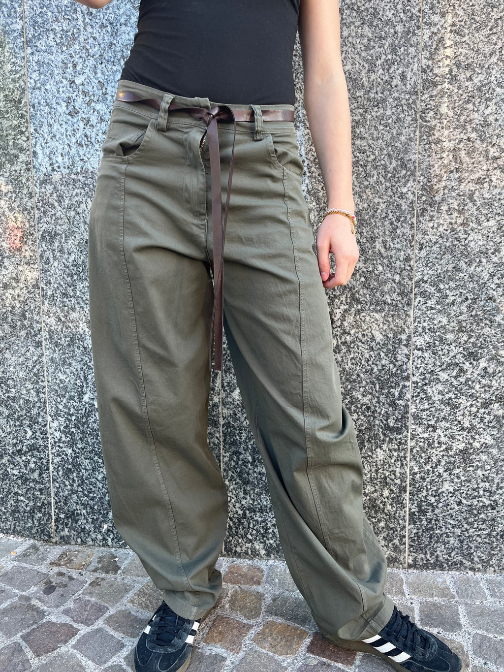 Pantalone Verde Oliva a palazzo con Cintura – Stile Urban Donna