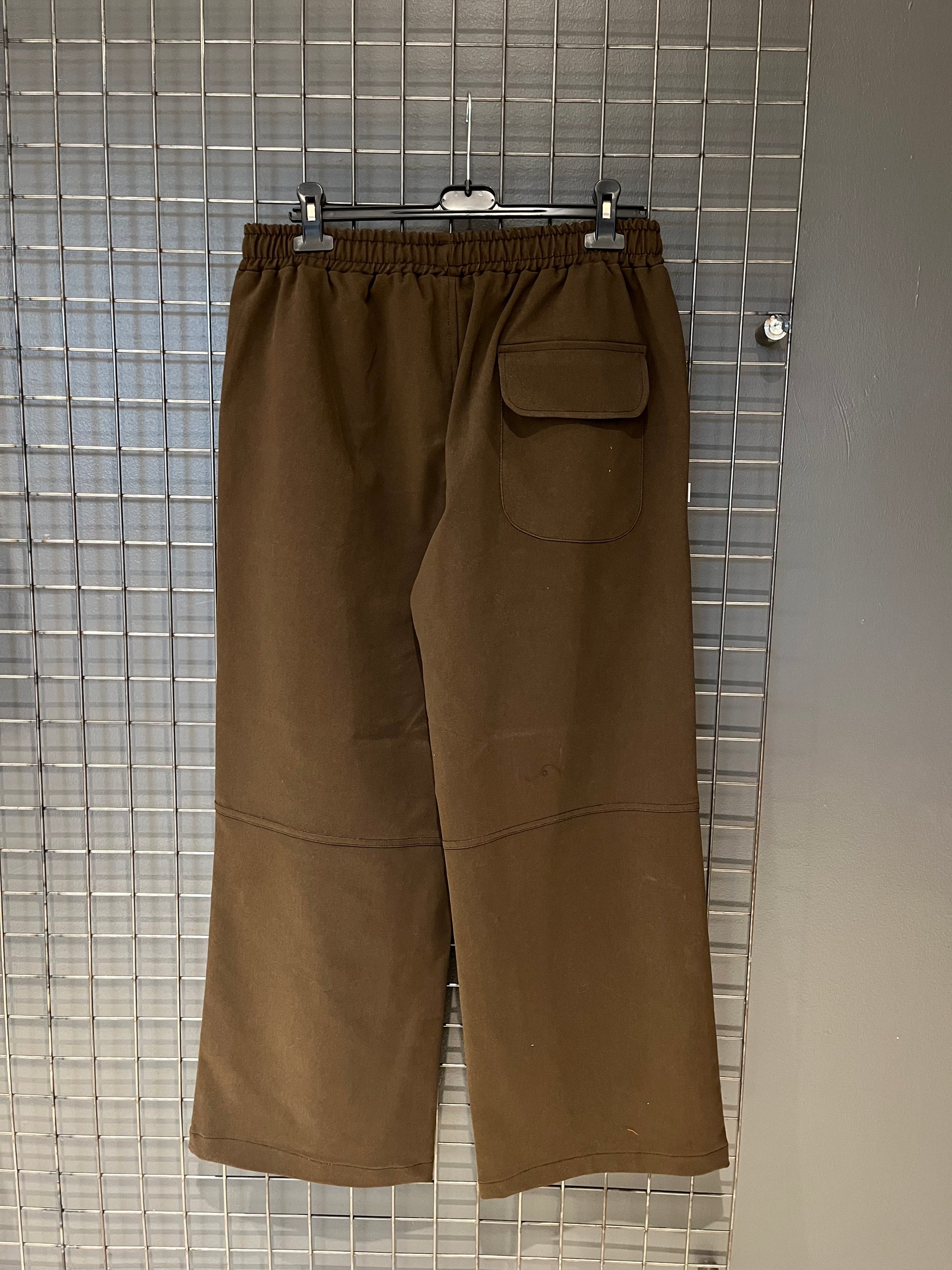 Completo Streetwear Caffè — Camicia Oversize + Pantalone Cargo Relax Fit