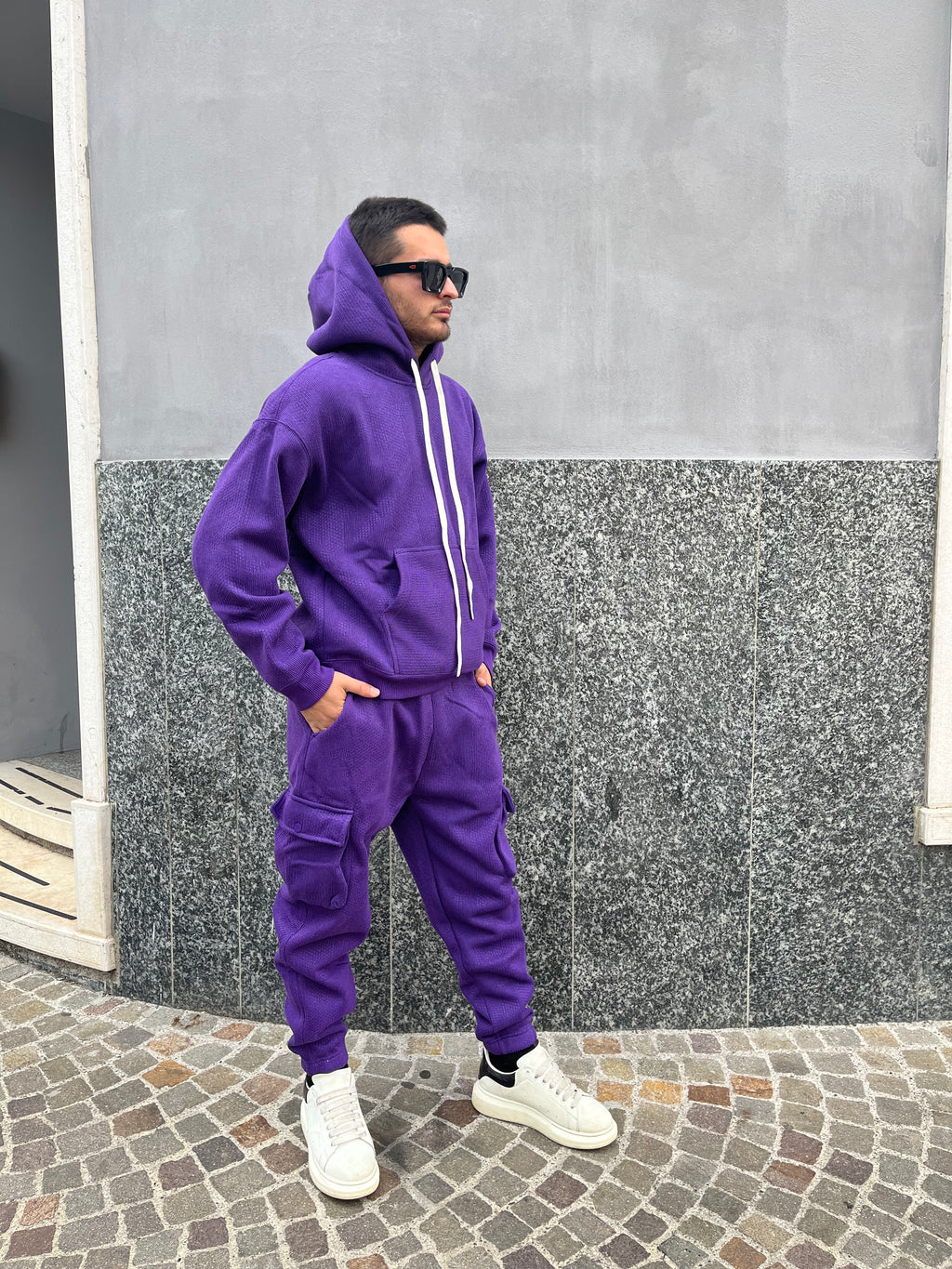 Tuta Cargo Viola Streetwear – Comfort e Stile Urbano