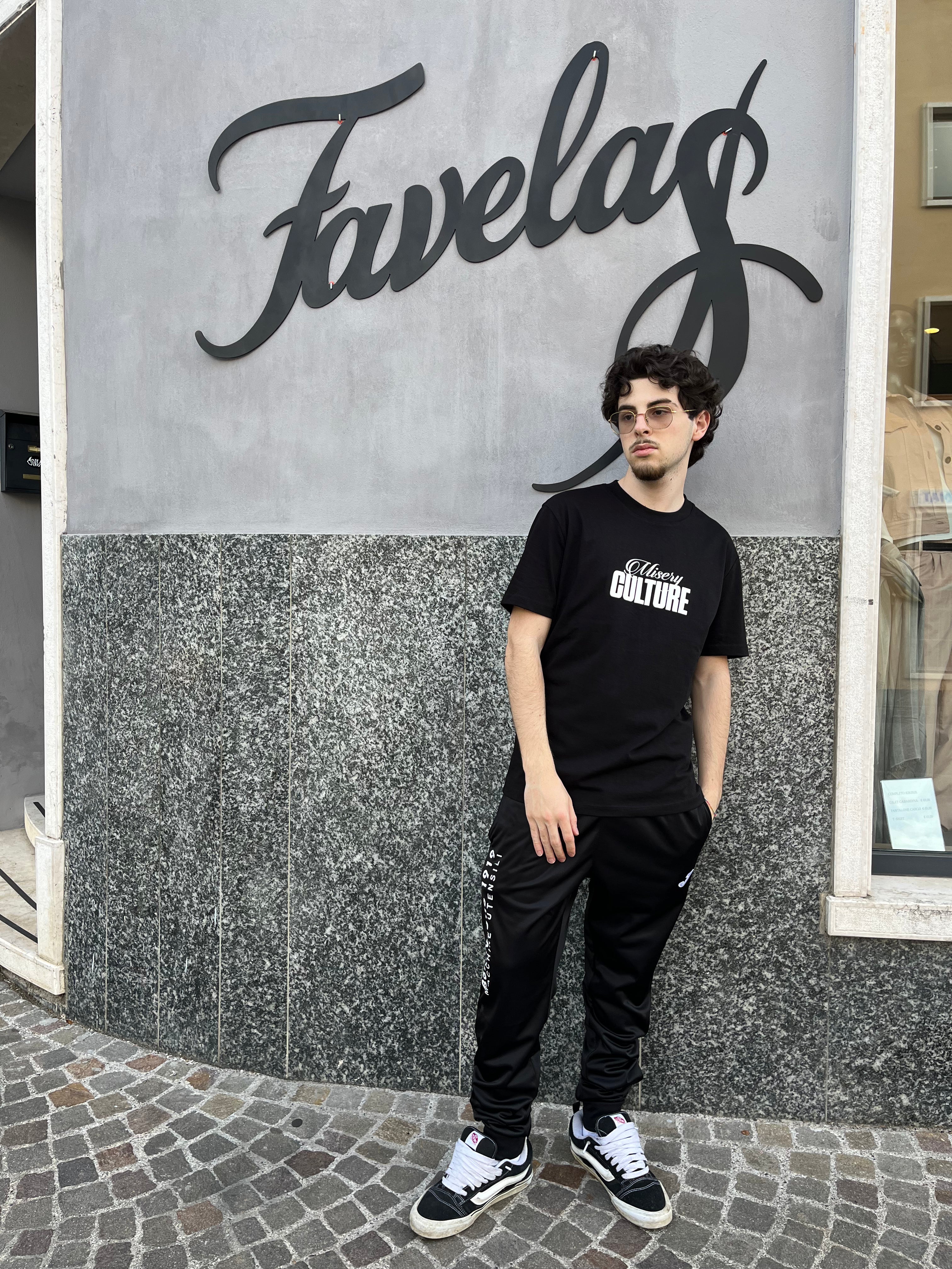 T-shirt Culture – Con scritte in rilevo - ADON