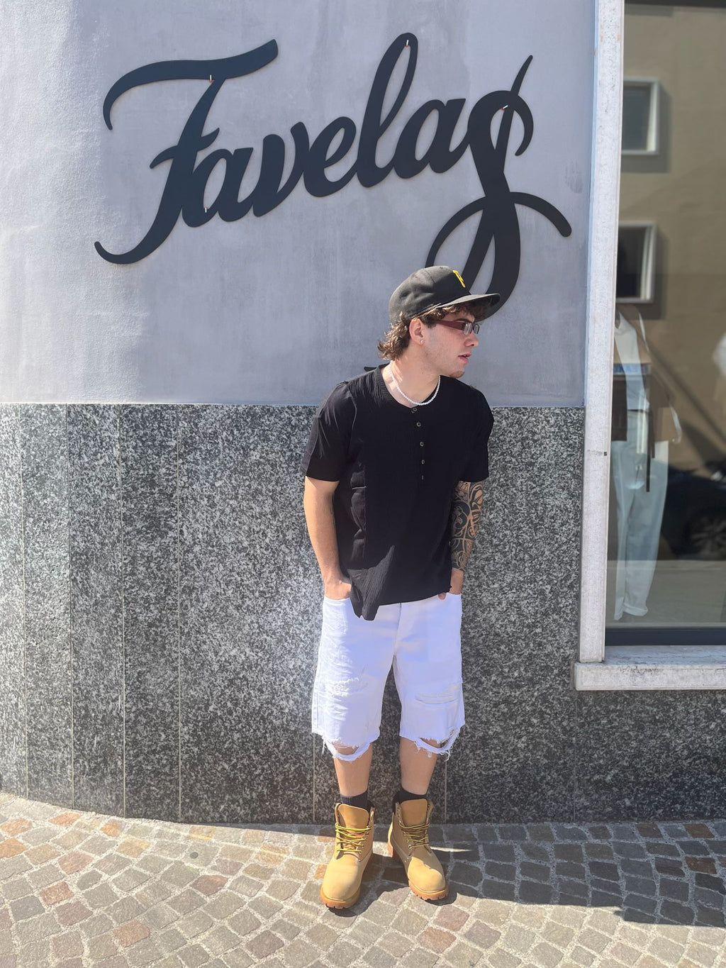 T-SHIRT GIROCOLLO URBAN CON BOTTONI