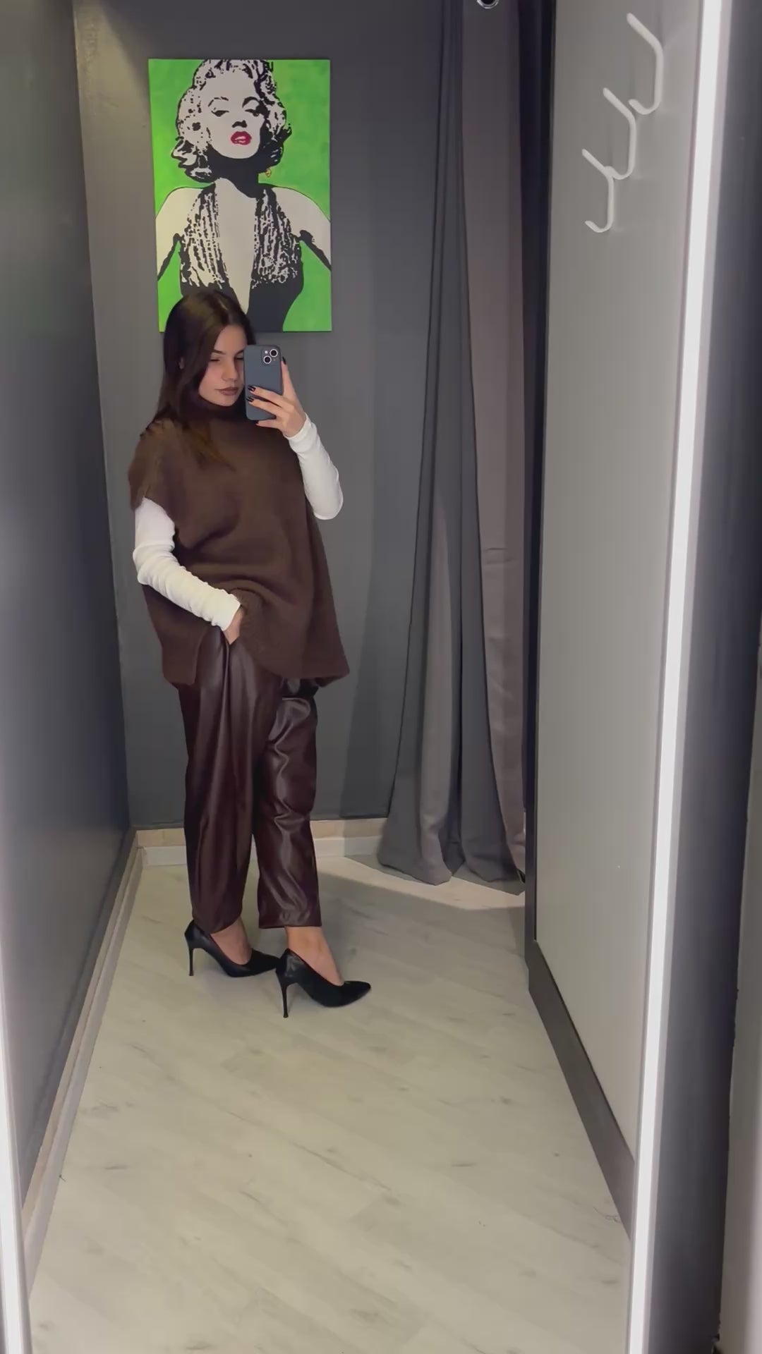 Maglione Donna Oversize Marrone – Stile Minimal Chic in Lana Morbida