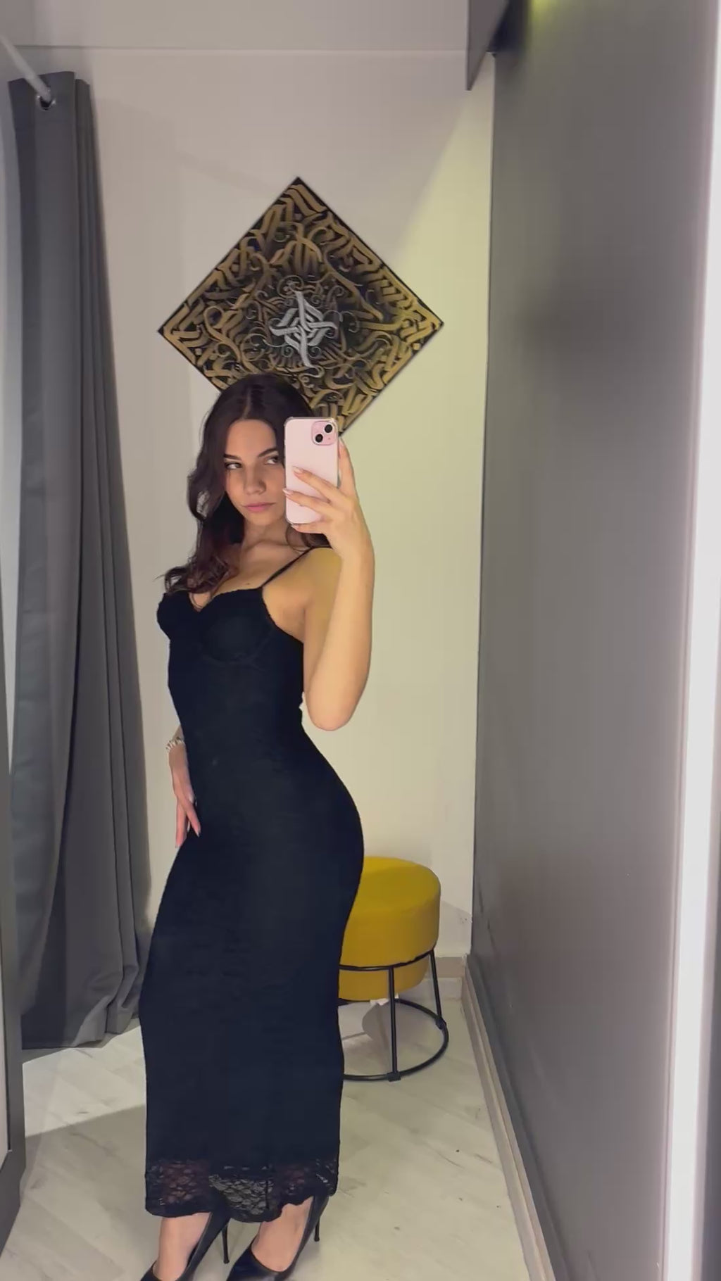 🖤 Abito lungo in pizzo “Dark Desire” – Eleganza che lascia il segno 🖤